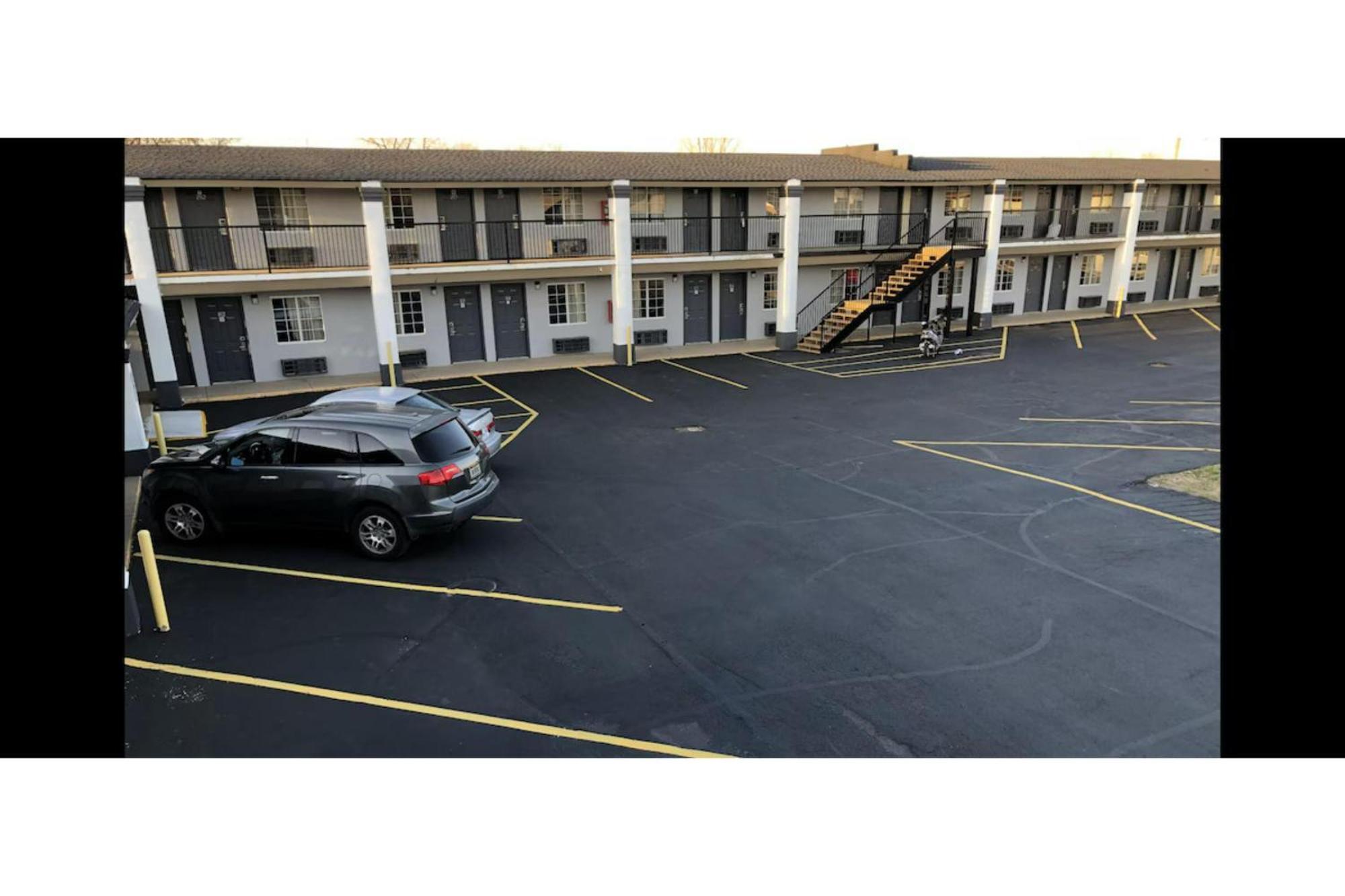 Deluxe Inn & Suites By Oyo Miami Ok Exterior foto